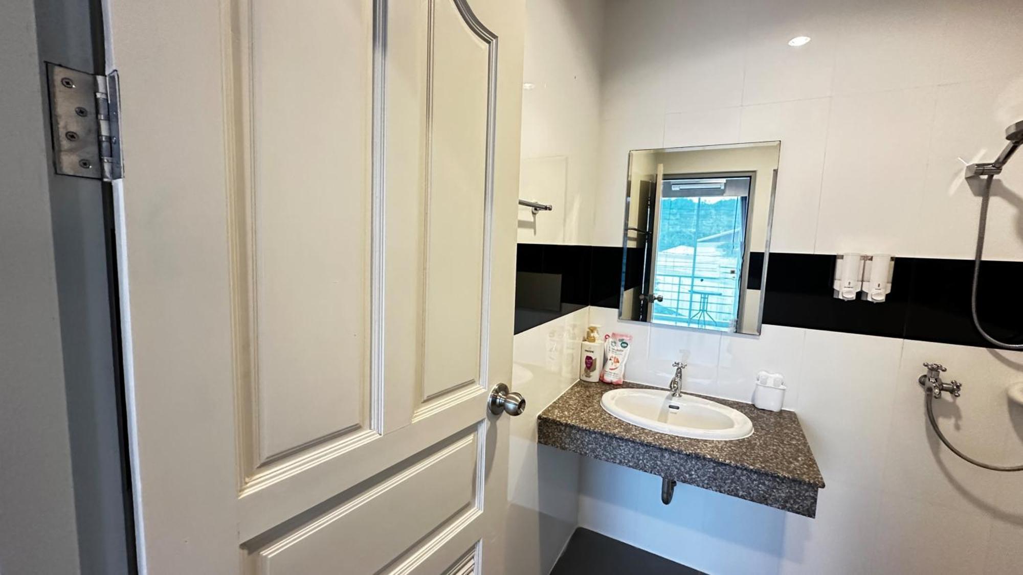 Auriflex House Bed & Breakfast Krabi Luaran gambar